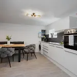 Nahe Kiel, 4 Betten, 2 Schlafzimmer Parkplatz, Terrasse, 3km Zum Daire