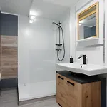 Nahe Kiel, 4 Betten, 2 Schlafzimmer Parkplatz, Terrasse, 3km Zum Daire *
