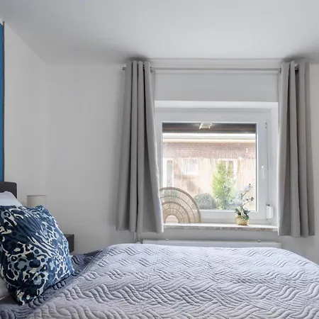 Nahe Kiel, 4 Betten, 2 Schlafzimmer Parkplatz, Terrasse, 3km Zum * Osdorf