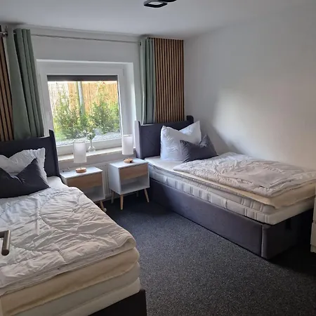 Nahe Kiel, 4 Betten, 2 Schlafzimmer Parkplatz, Terrasse, 3km Zum Appartement *